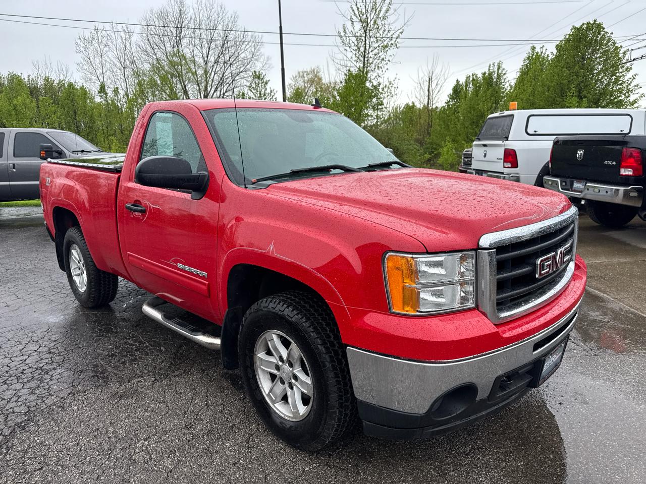 GMC Sierra 1500 4WD Reg Cab 119.0" SLE 2010