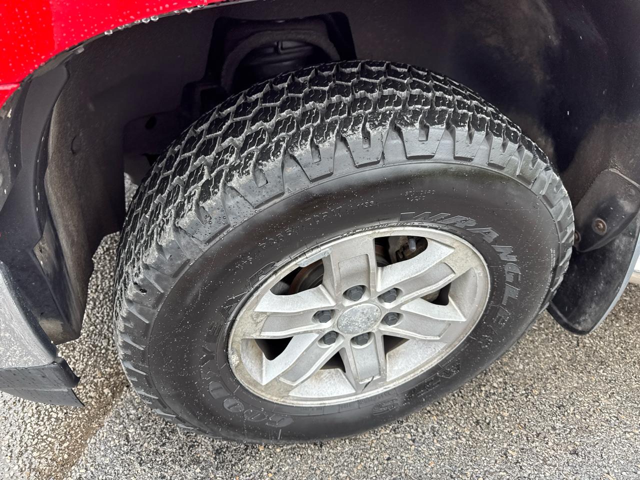 GMC Sierra 1500 4WD Reg Cab 119.0" SLE 2010