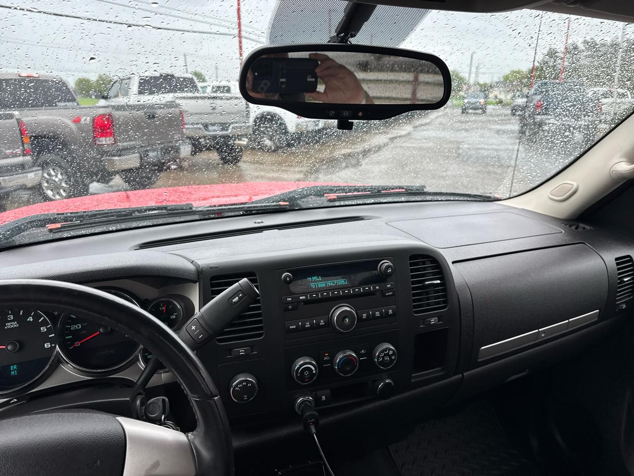 GMC Sierra 1500 4WD Reg Cab 119.0" SLE 2010