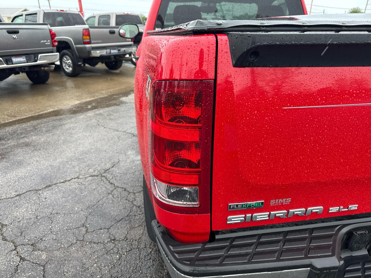 GMC Sierra 1500 4WD Reg Cab 119.0" SLE 2010