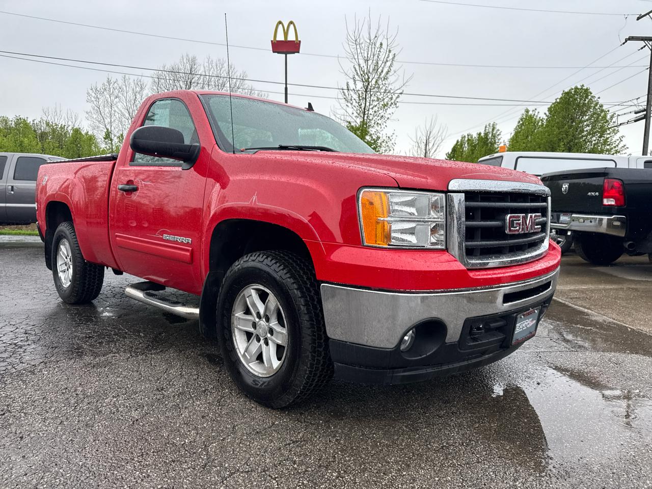 GMC Sierra 1500 4WD Reg Cab 119.0" SLE 2010