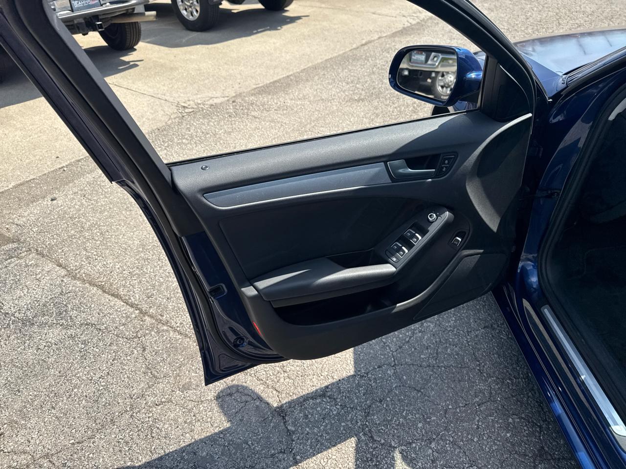 Audi A4 4dr Sdn Auto quattro 2.0T Premium 2013