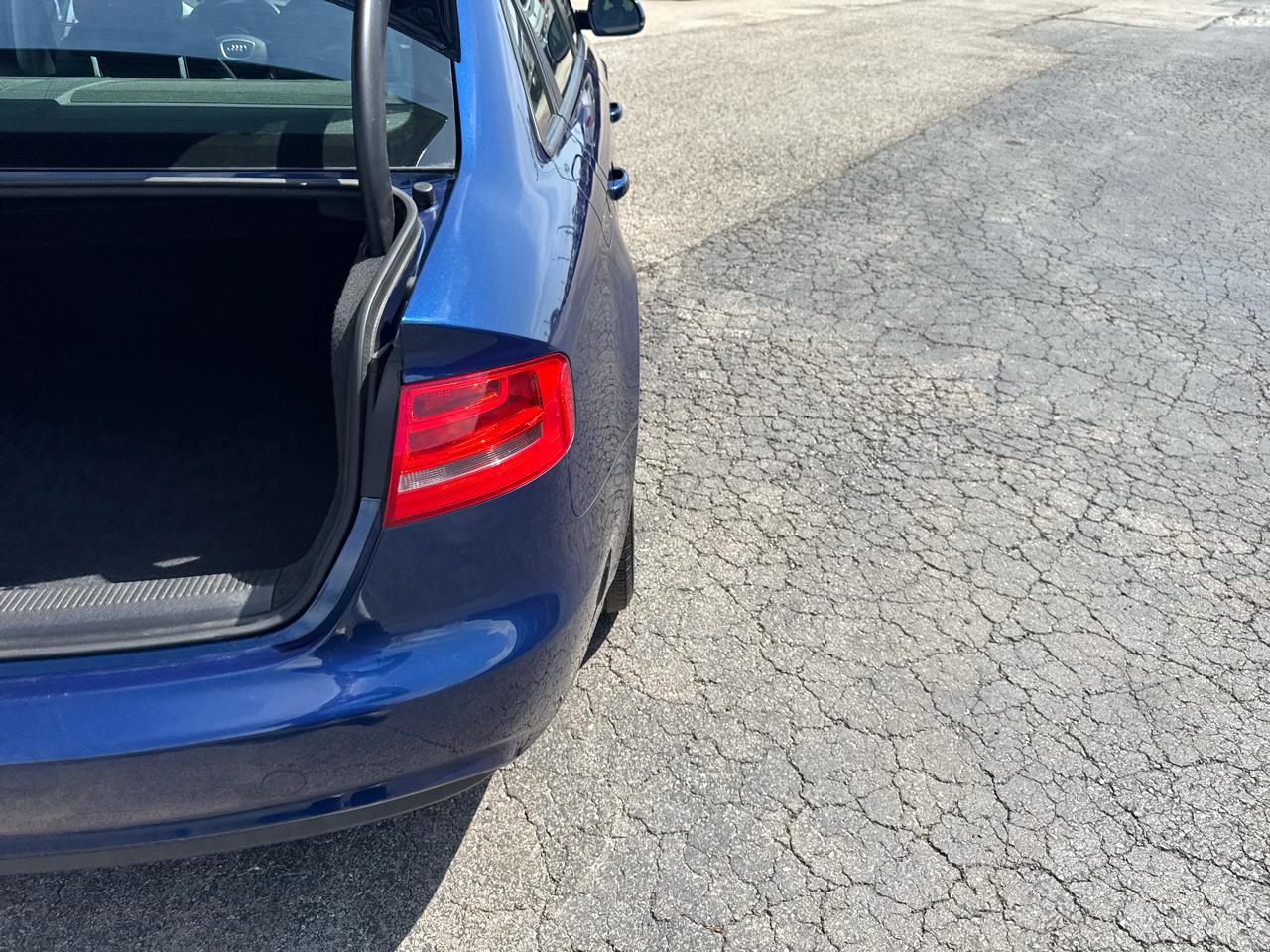 Audi A4 4dr Sdn Auto quattro 2.0T Premium 2013