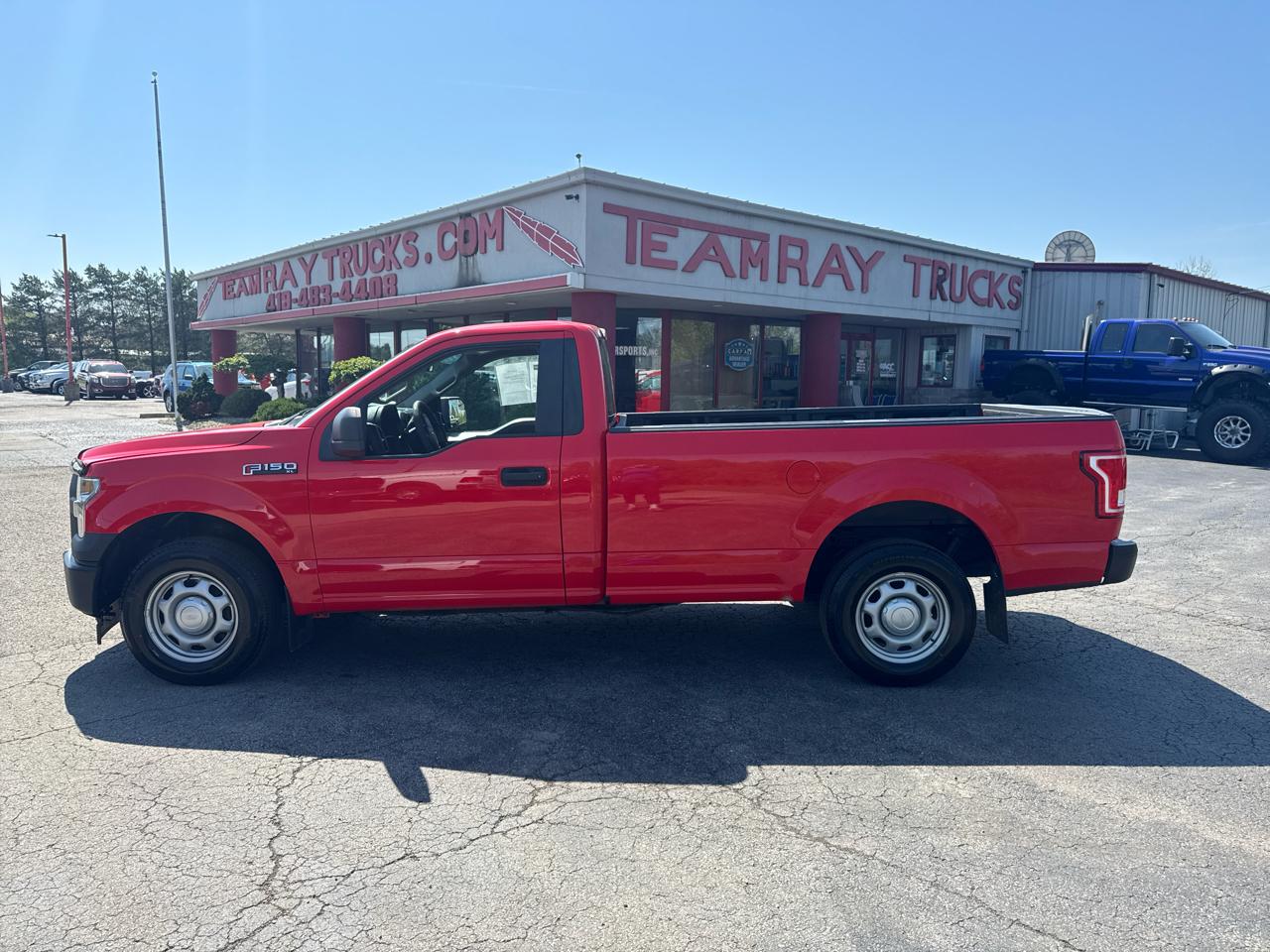 Ford F-150 XLT 2WD Reg Cab 8' Box 2017