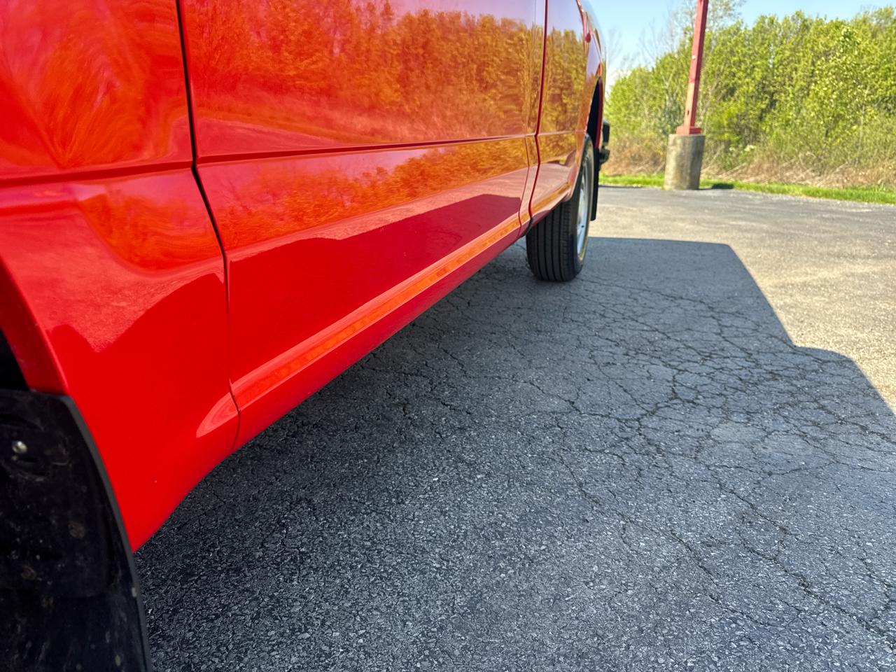 Ford F-150 XLT 2WD Reg Cab 8' Box 2017