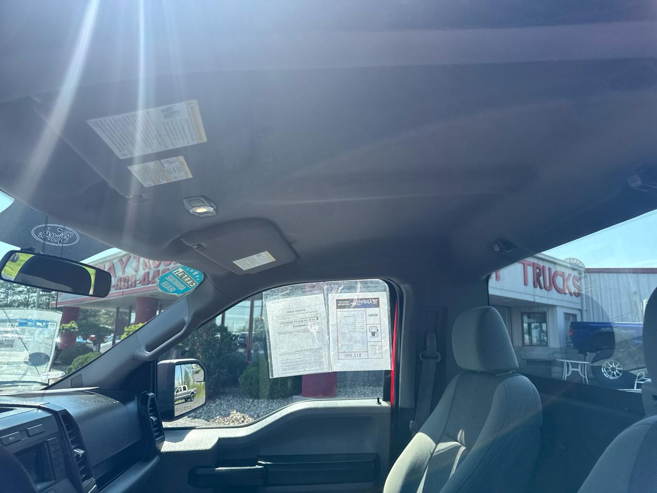 Ford F-150 XLT 2WD Reg Cab 8' Box 2017