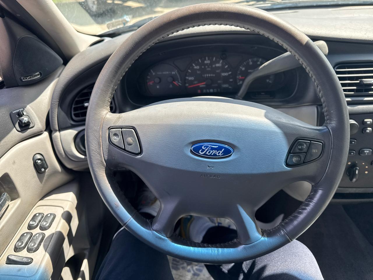 Ford Taurus 4dr Wgn SE 2000