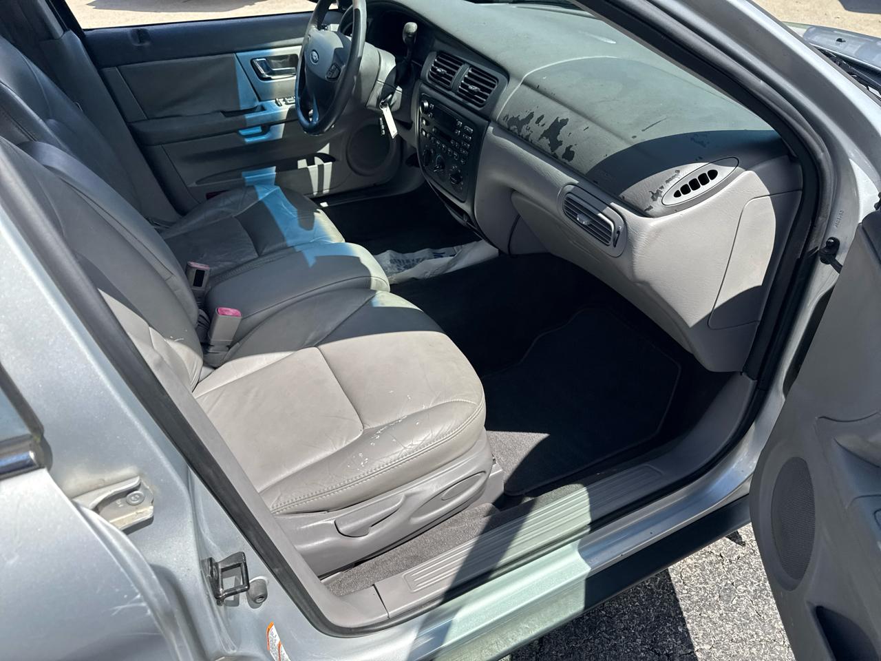 Ford Taurus 4dr Wgn SE 2000