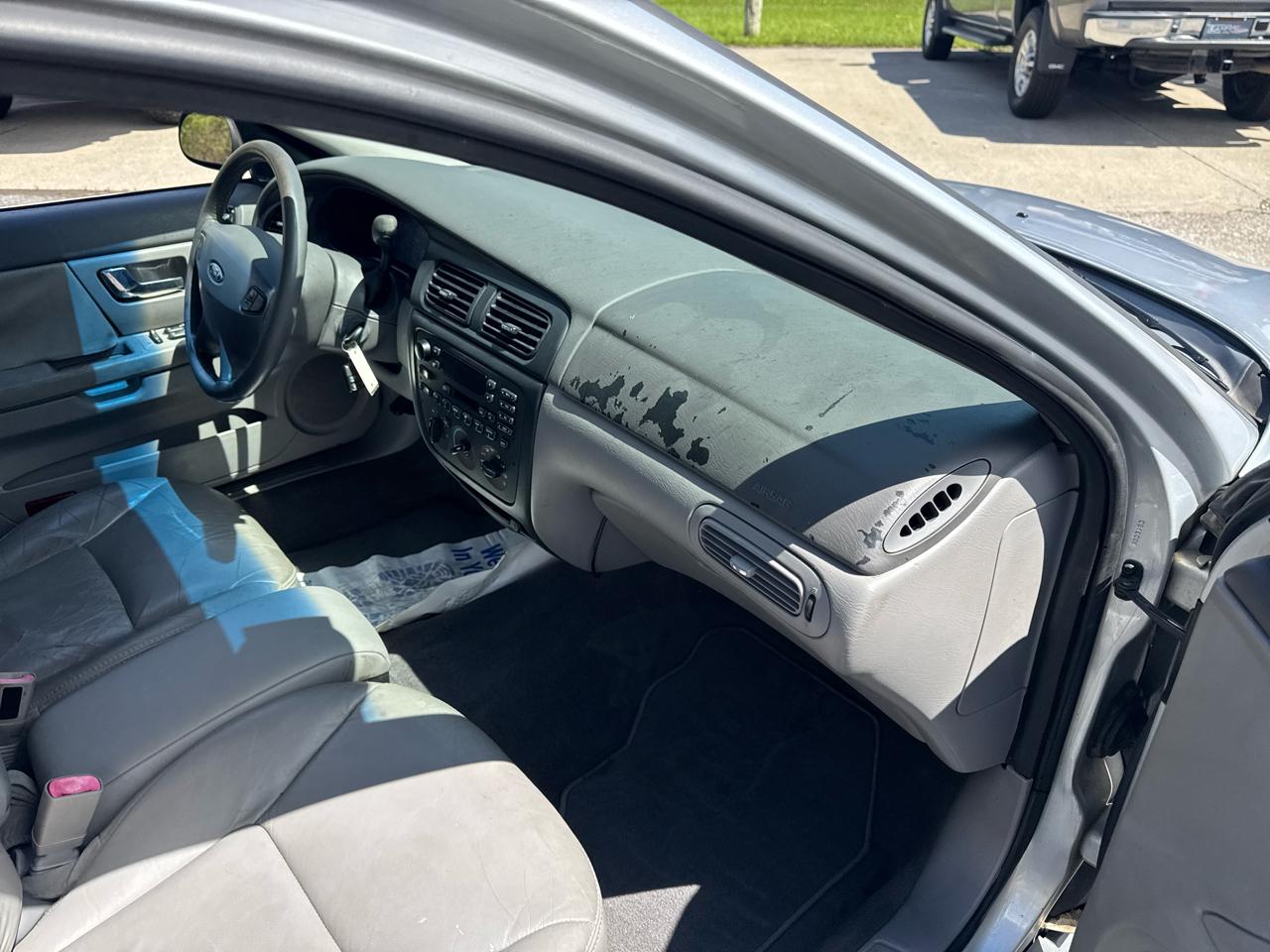 Ford Taurus 4dr Wgn SE 2000