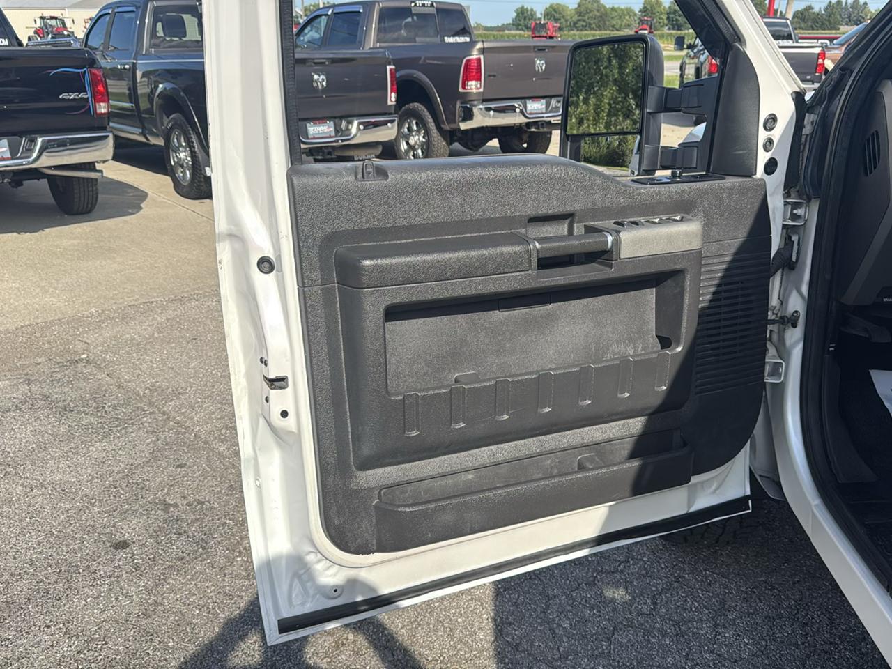 Ford Super Duty F-350 SRW 4WD Crew Cab 156" Lariat 2012