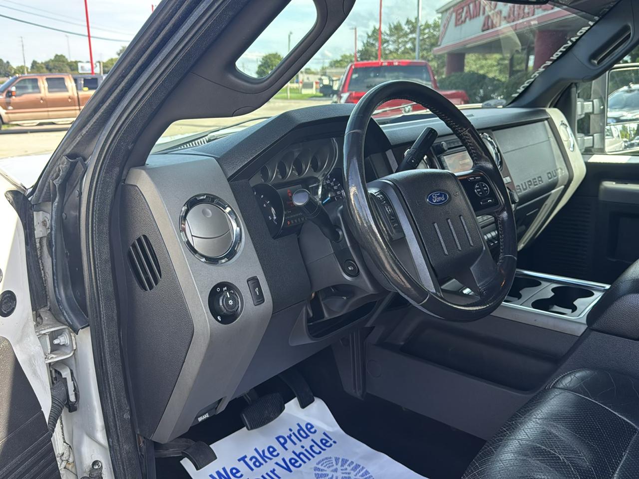 Ford Super Duty F-350 SRW 4WD Crew Cab 156" Lariat 2012