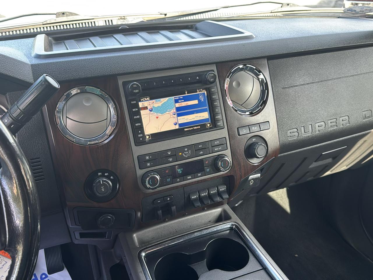 Ford Super Duty F-350 SRW 4WD Crew Cab 156" Lariat 2012