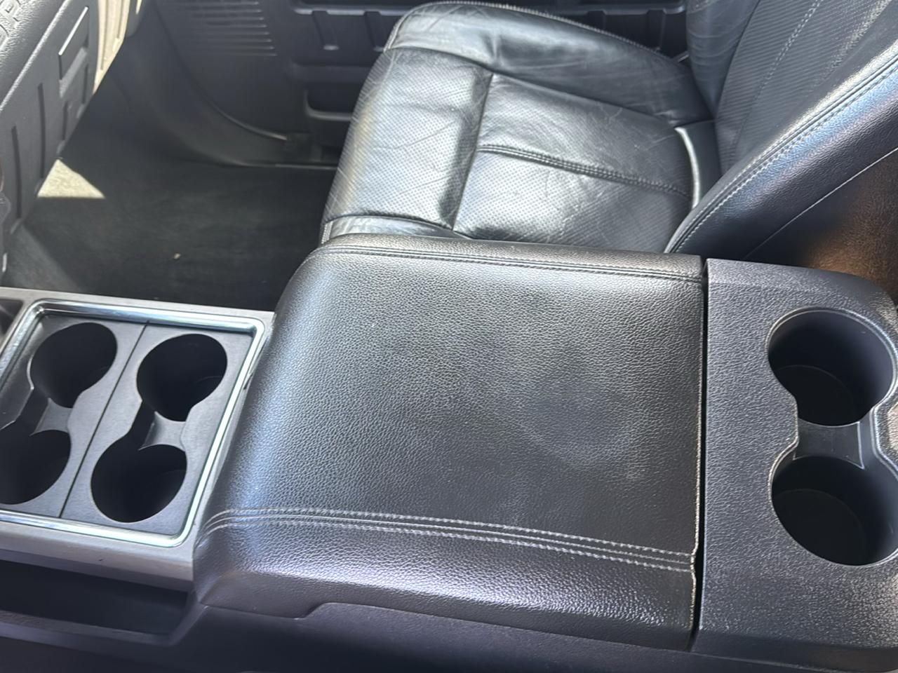 Ford Super Duty F-350 SRW 4WD Crew Cab 156" Lariat 2012