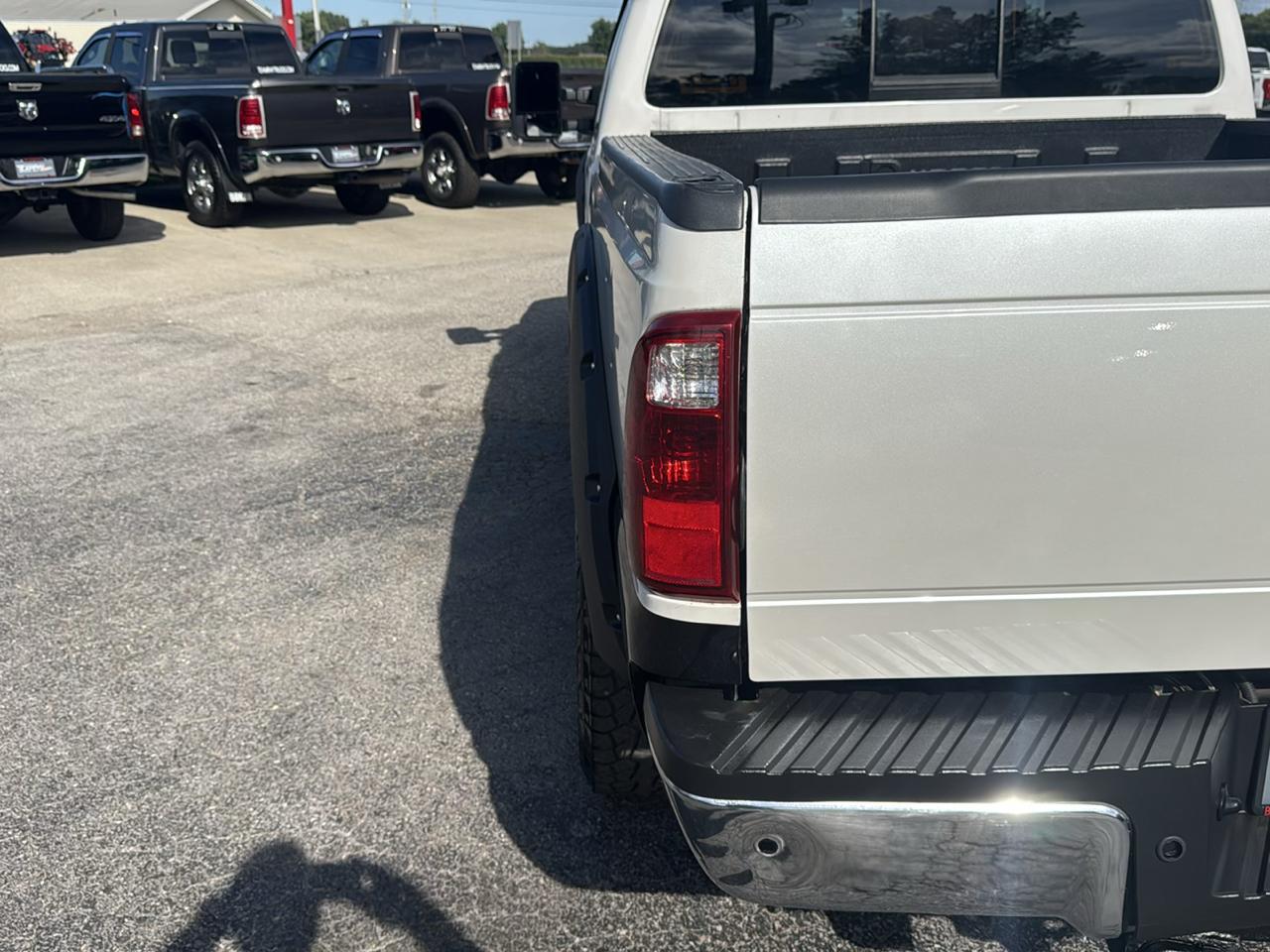 Ford Super Duty F-350 SRW 4WD Crew Cab 156" Lariat 2012