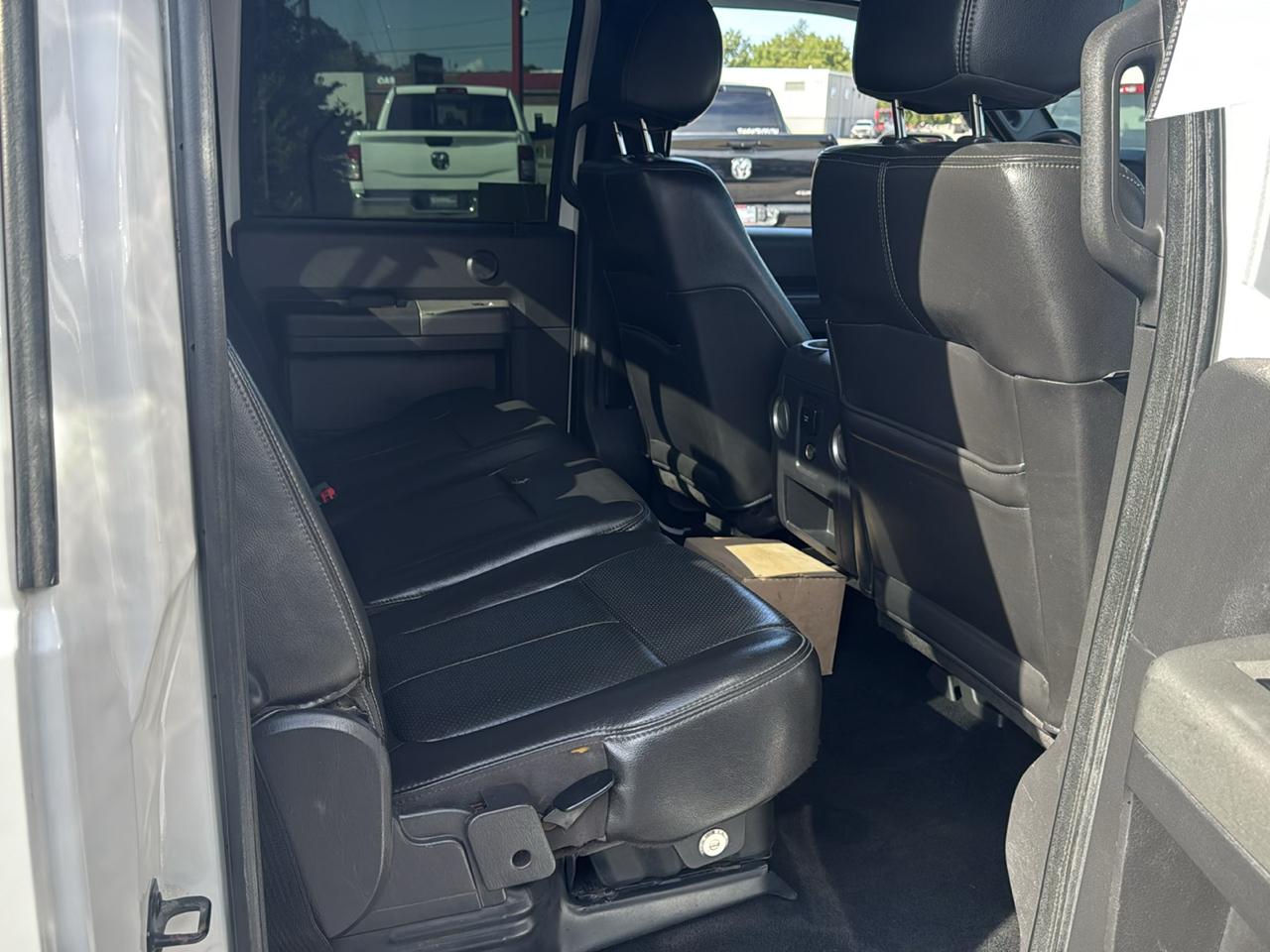 Ford Super Duty F-350 SRW 4WD Crew Cab 156" Lariat 2012