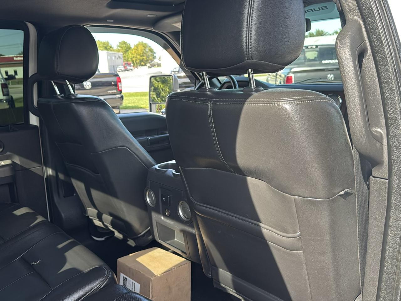 Ford Super Duty F-350 SRW 4WD Crew Cab 156" Lariat 2012