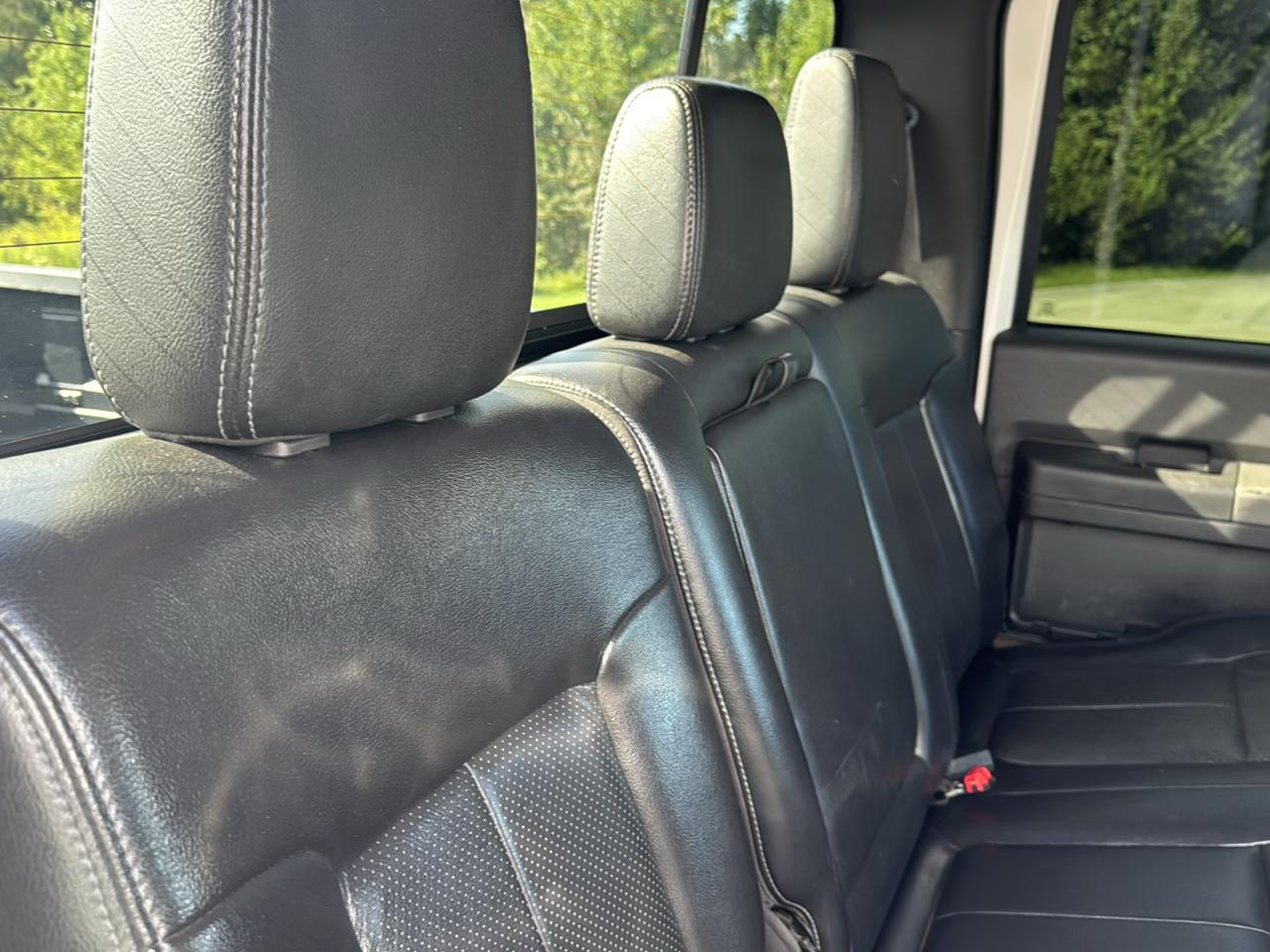 Ford Super Duty F-350 SRW 4WD Crew Cab 156" Lariat 2012