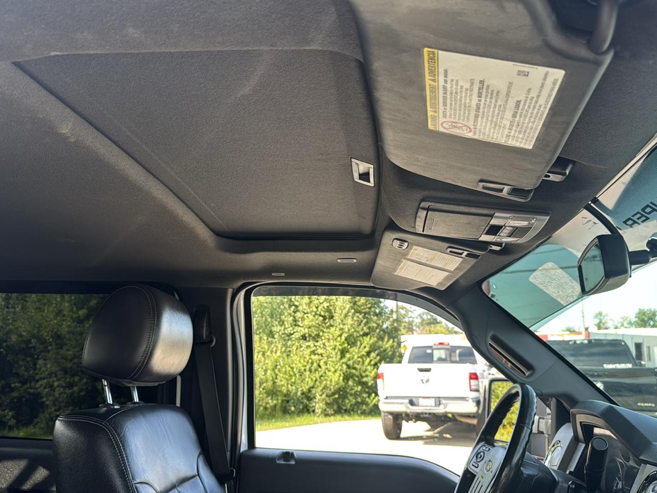 Ford Super Duty F-350 SRW 4WD Crew Cab 156" Lariat 2012