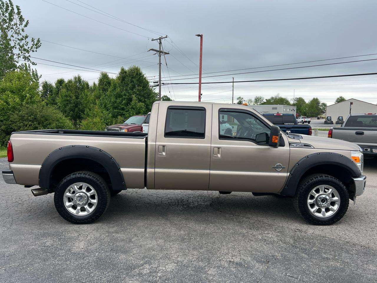 Ford Super Duty F-350 SRW 4WD Crew Cab 156" Lariat 2011