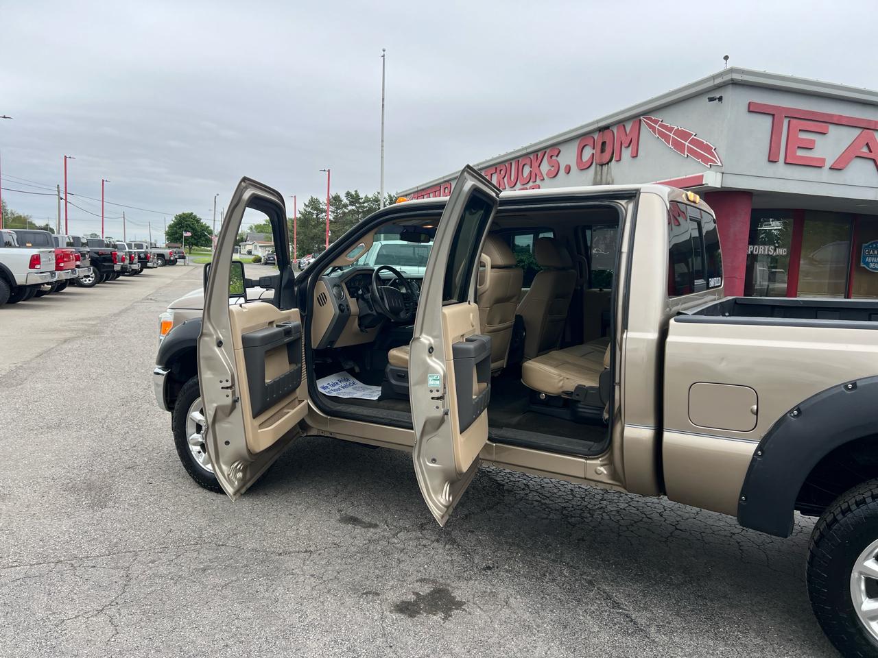 Ford Super Duty F-350 SRW 4WD Crew Cab 156" Lariat 2011