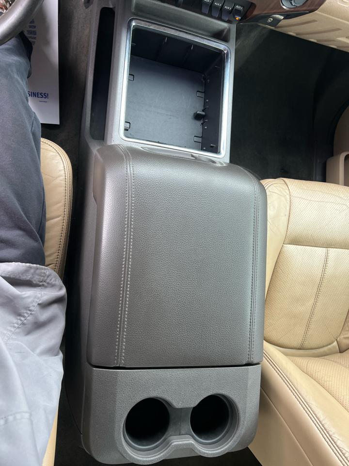 Ford Super Duty F-350 SRW 4WD Crew Cab 156" Lariat 2011