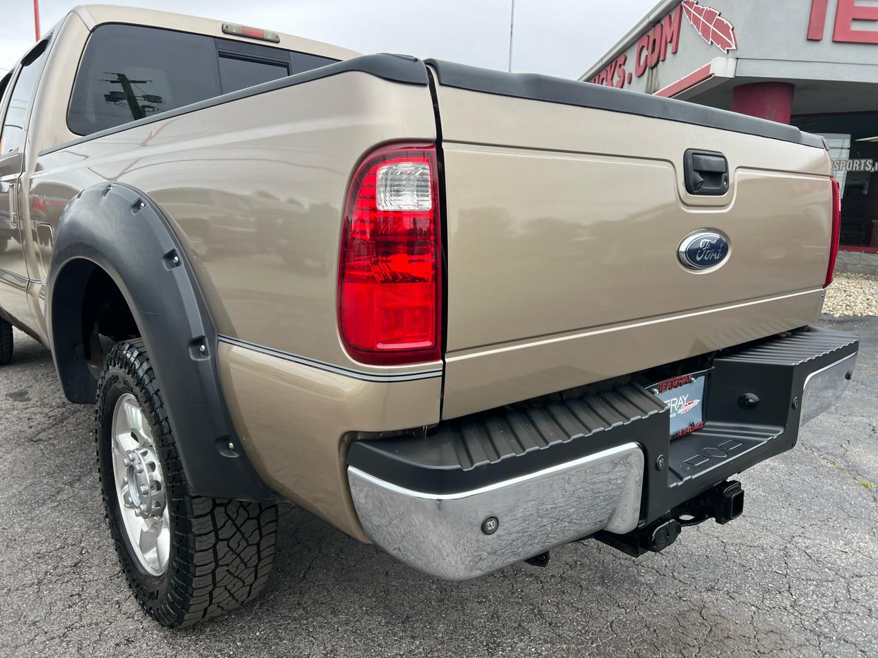 Ford Super Duty F-350 SRW 4WD Crew Cab 156" Lariat 2011