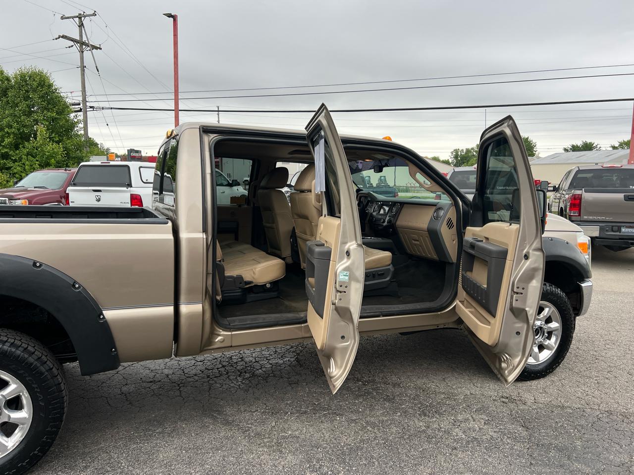 Ford Super Duty F-350 SRW 4WD Crew Cab 156" Lariat 2011