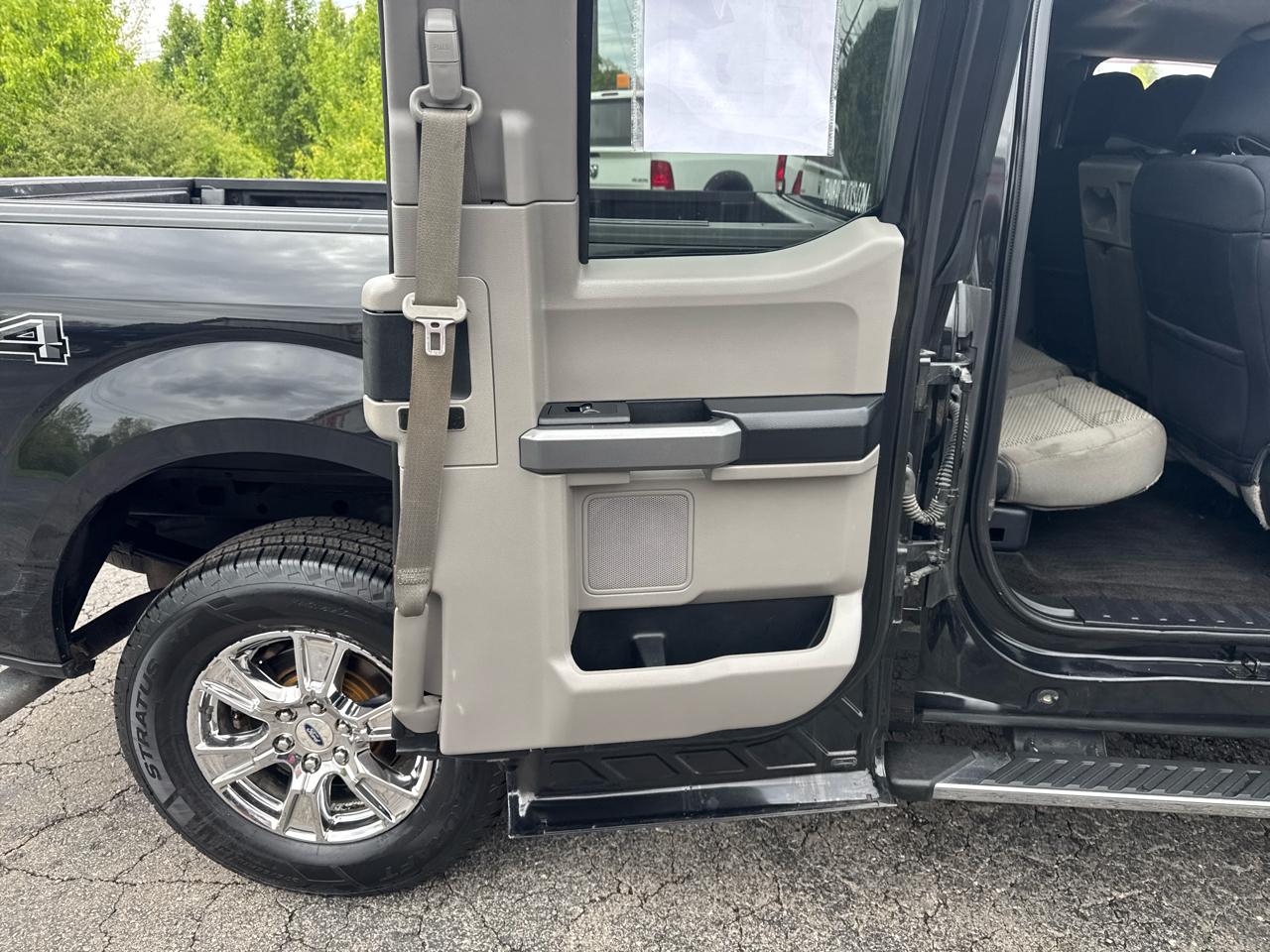 Ford F-150 4WD SuperCab 145" XLT 2015