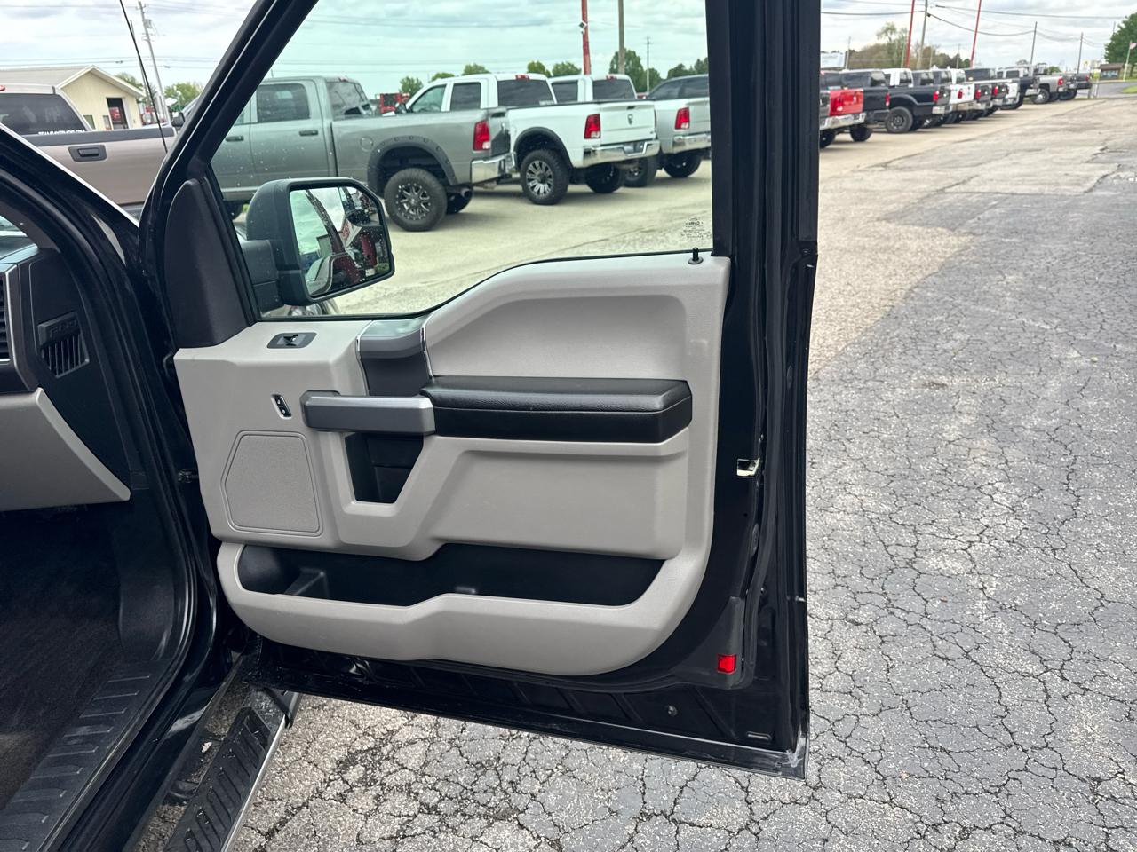Ford F-150 4WD SuperCab 145" XLT 2015