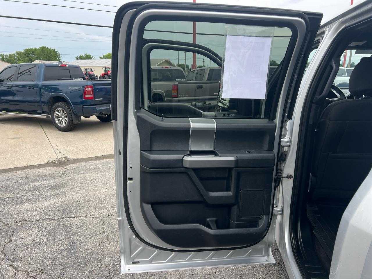 Ford F-150 4WD SuperCrew 157" XLT 2015