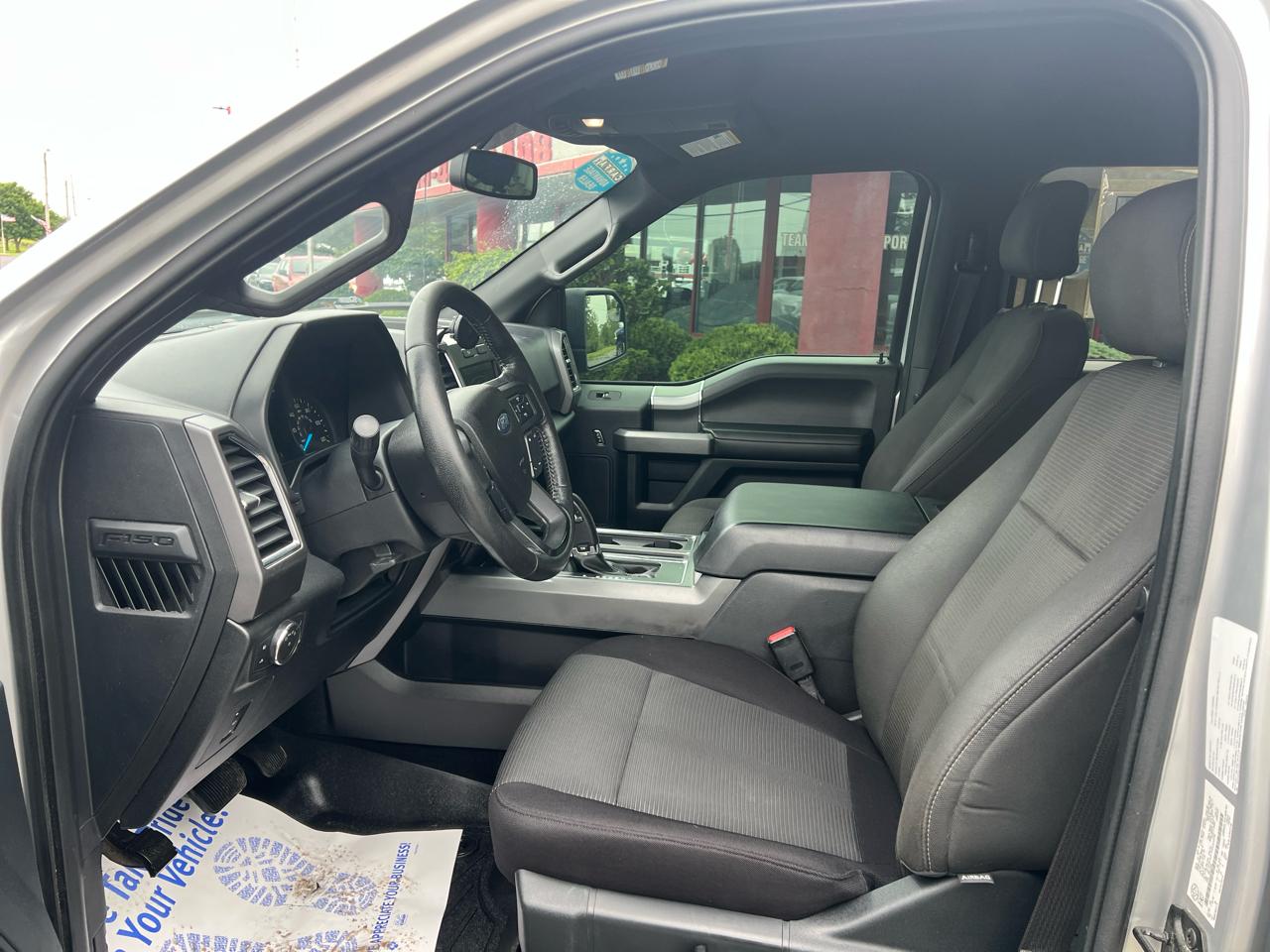 Ford F-150 4WD SuperCrew 157" XLT 2015