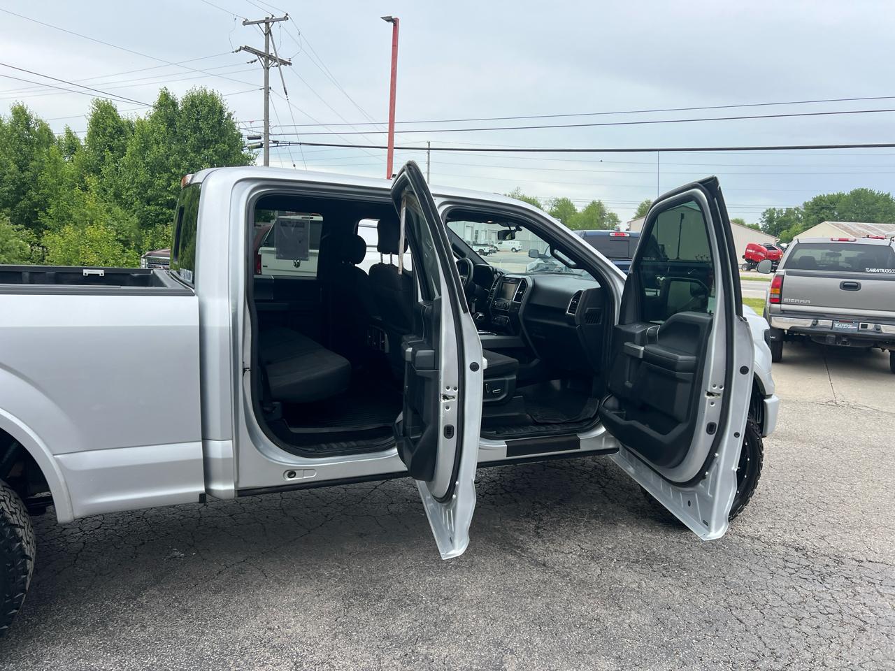 Ford F-150 4WD SuperCrew 157" XLT 2015