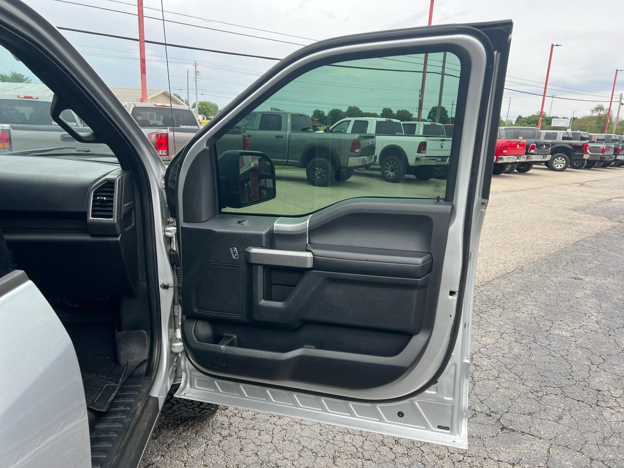 Ford F-150 4WD SuperCrew 157" XLT 2015