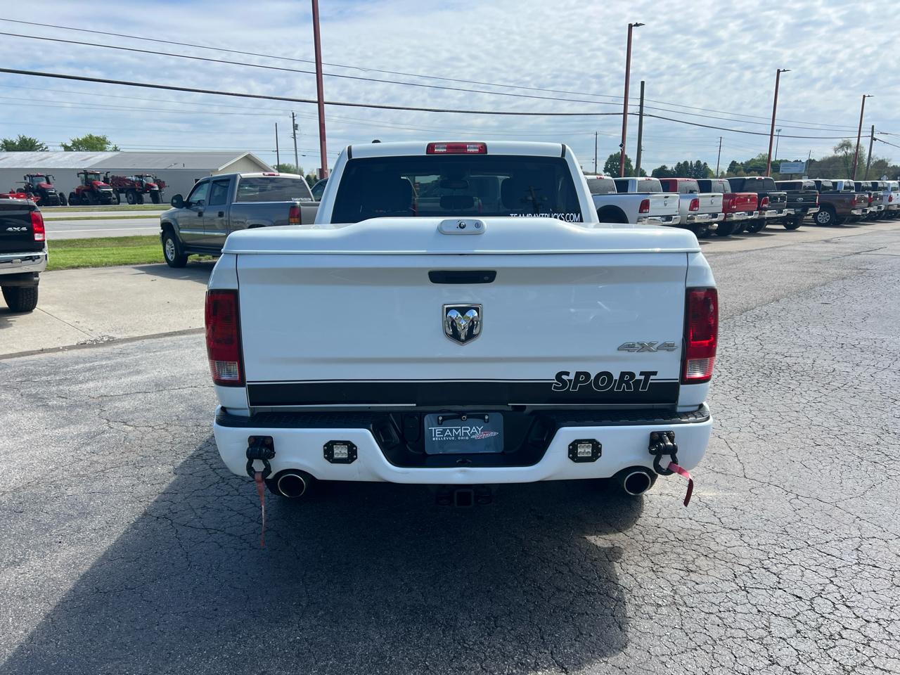 RAM 1500 4WD Crew Cab 140.5" Express 2013