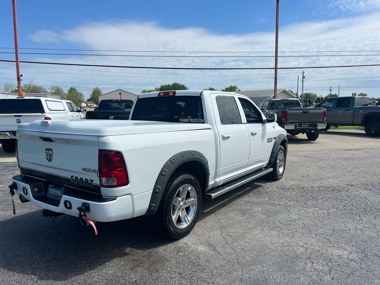 RAM 1500 4WD Crew Cab 140.5" Express 2013