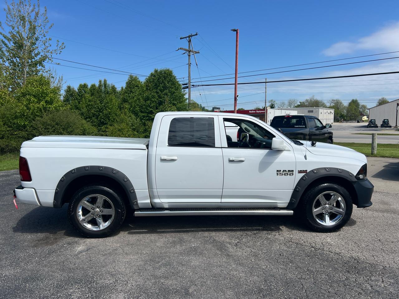 RAM 1500 4WD Crew Cab 140.5" Express 2013