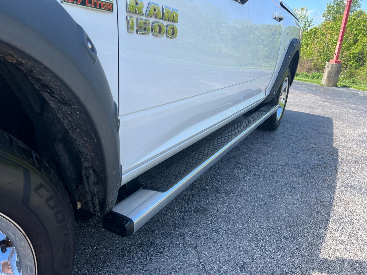 RAM 1500 4WD Crew Cab 140.5" Express 2013