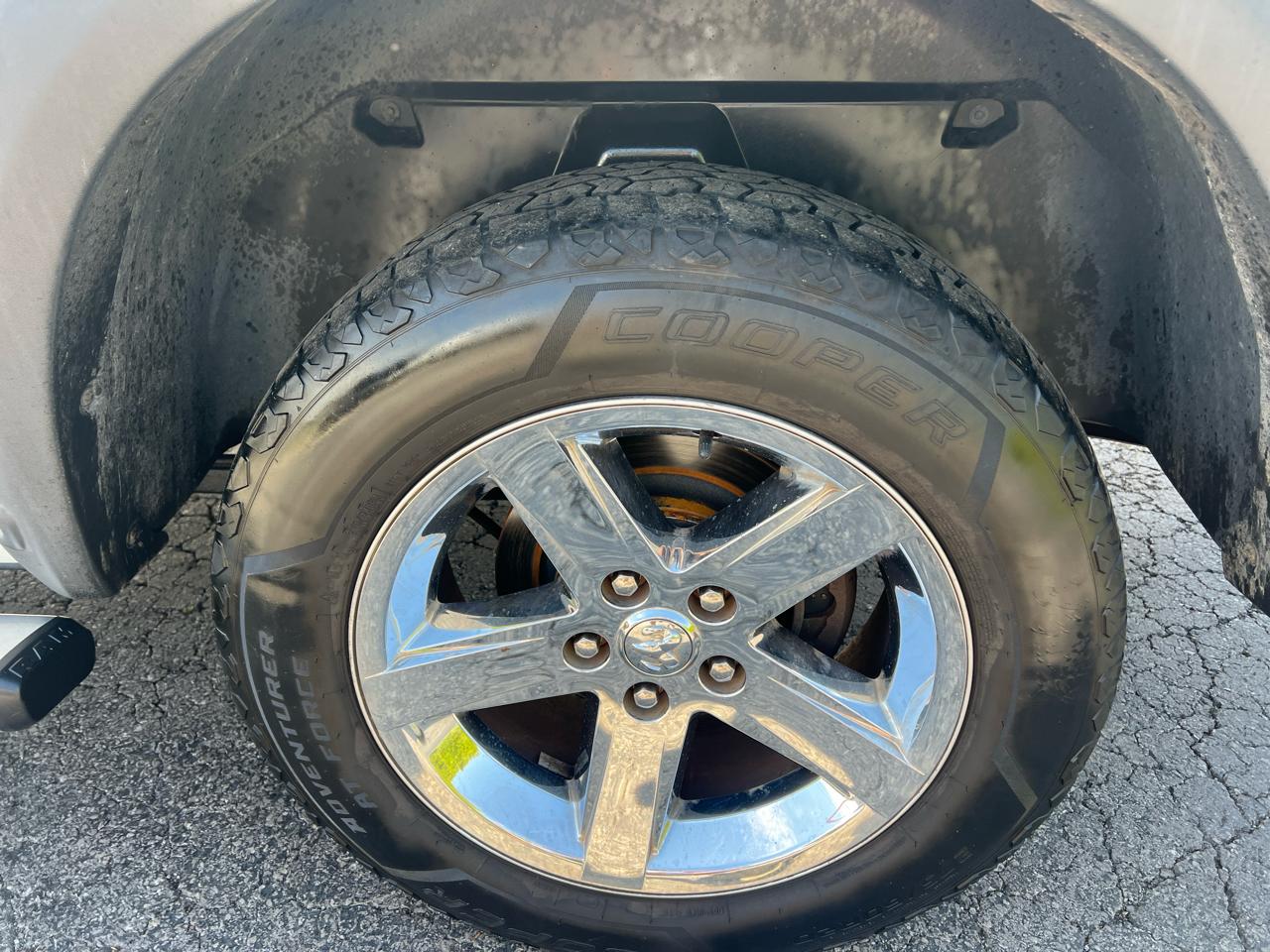 RAM 1500 4WD Crew Cab 140.5" Express 2013