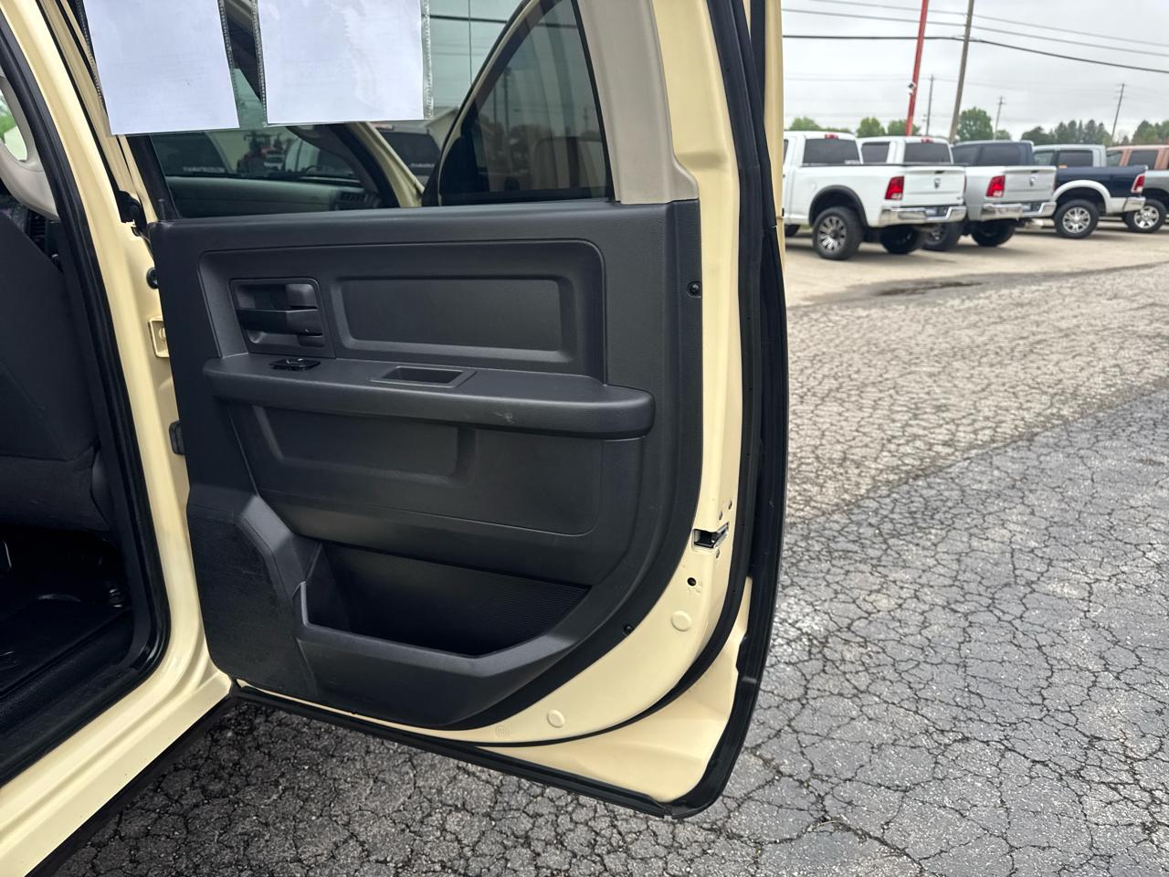 RAM 2500 4WD Crew Cab 149" ST 2012