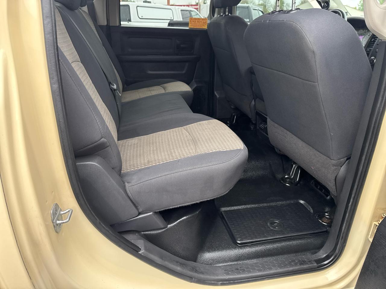 RAM 2500 4WD Crew Cab 149" ST 2012
