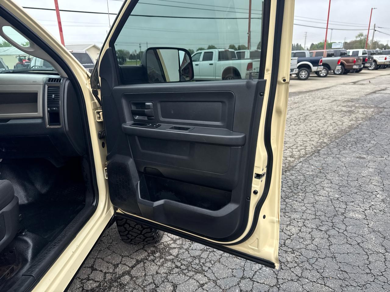 RAM 2500 4WD Crew Cab 149" ST 2012