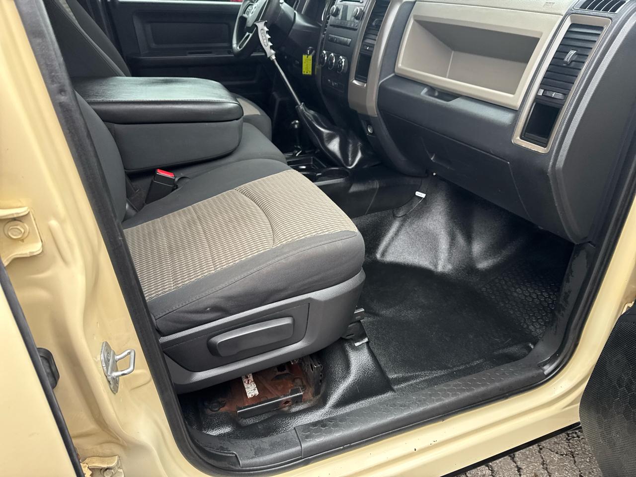 RAM 2500 4WD Crew Cab 149" ST 2012