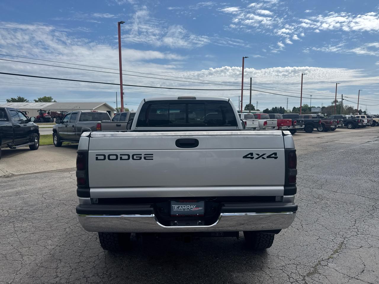 Dodge Ram 2500 4dr Quad Cab 139" WB HD 4WD 2001