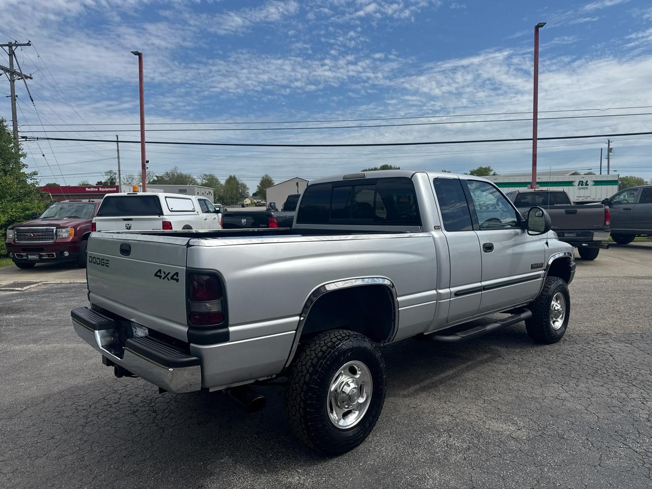 Dodge Ram 2500 4dr Quad Cab 139" WB HD 4WD 2001