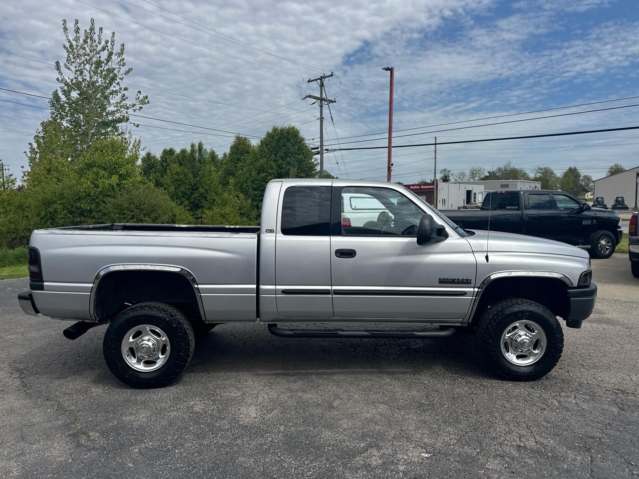 Dodge Ram 2500 4dr Quad Cab 139" WB HD 4WD 2001