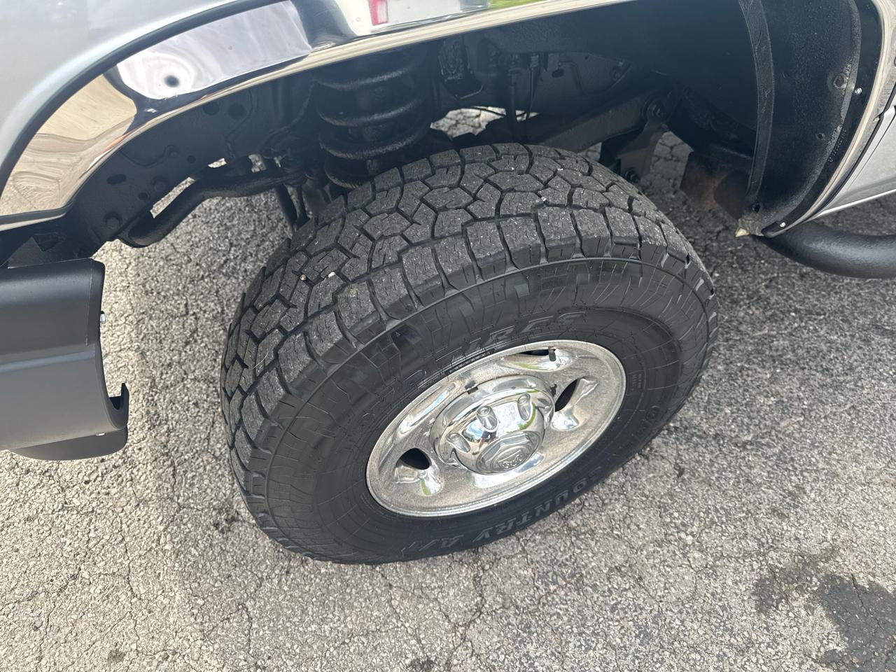 Dodge Ram 2500 4dr Quad Cab 139" WB HD 4WD 2001