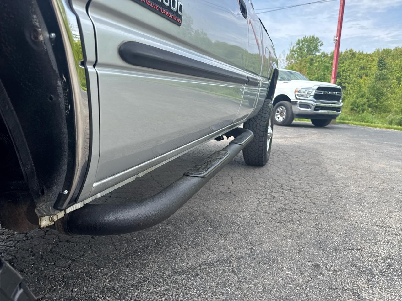 Dodge Ram 2500 4dr Quad Cab 139" WB HD 4WD 2001
