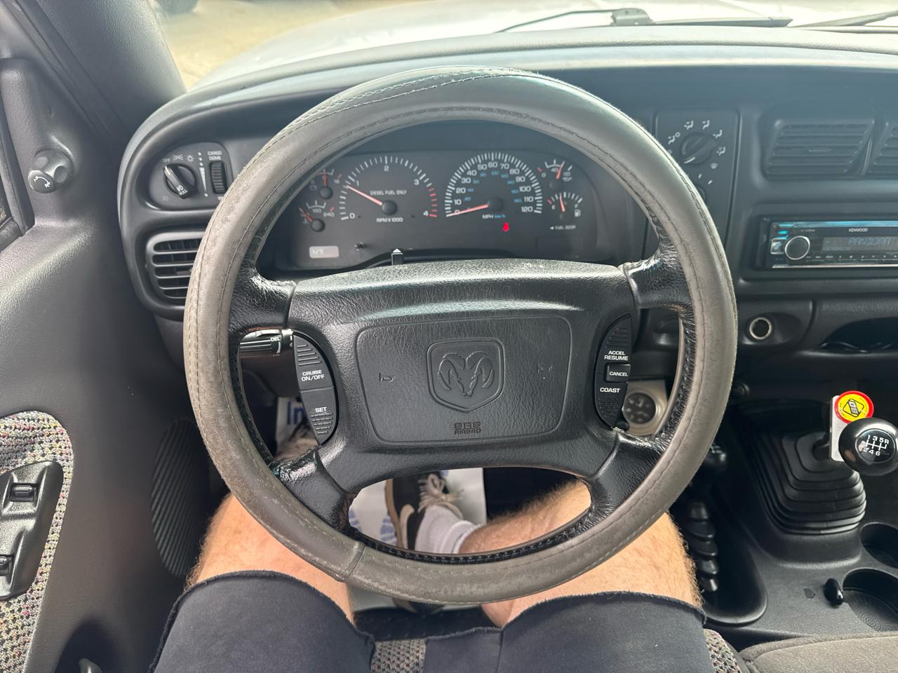 Dodge Ram 2500 4dr Quad Cab 139" WB HD 4WD 2001