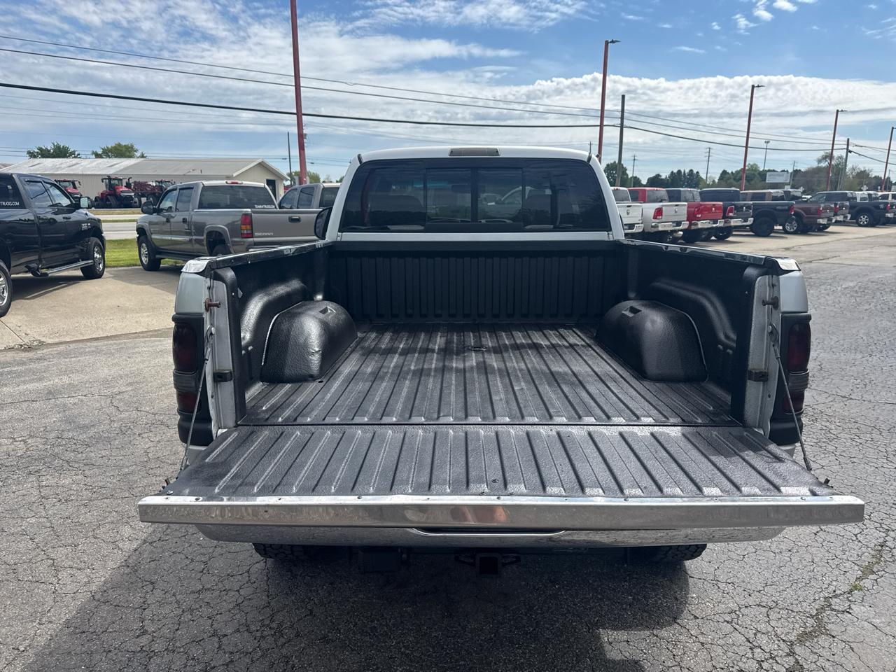 Dodge Ram 2500 4dr Quad Cab 139" WB HD 4WD 2001
