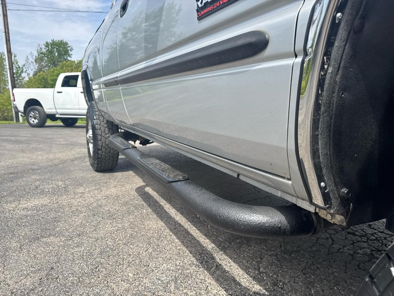 Dodge Ram 2500 4dr Quad Cab 139" WB HD 4WD 2001